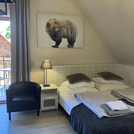 POKOJE GOŚCINNE Złote Modrzewie-3