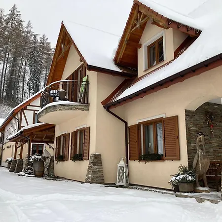 POKOJE GOŚCINNE Złote Modrzewie-2